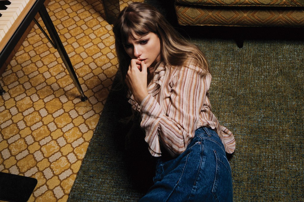 TAYLOR SWIFT VINYL OUTSELLS CD AND THAT’S A FUN&nbsp;THING