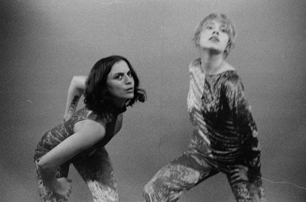 ARTY NYC LOFT PARTY SYNTH WIBBLES FROM DECISIVE&nbsp;PINK