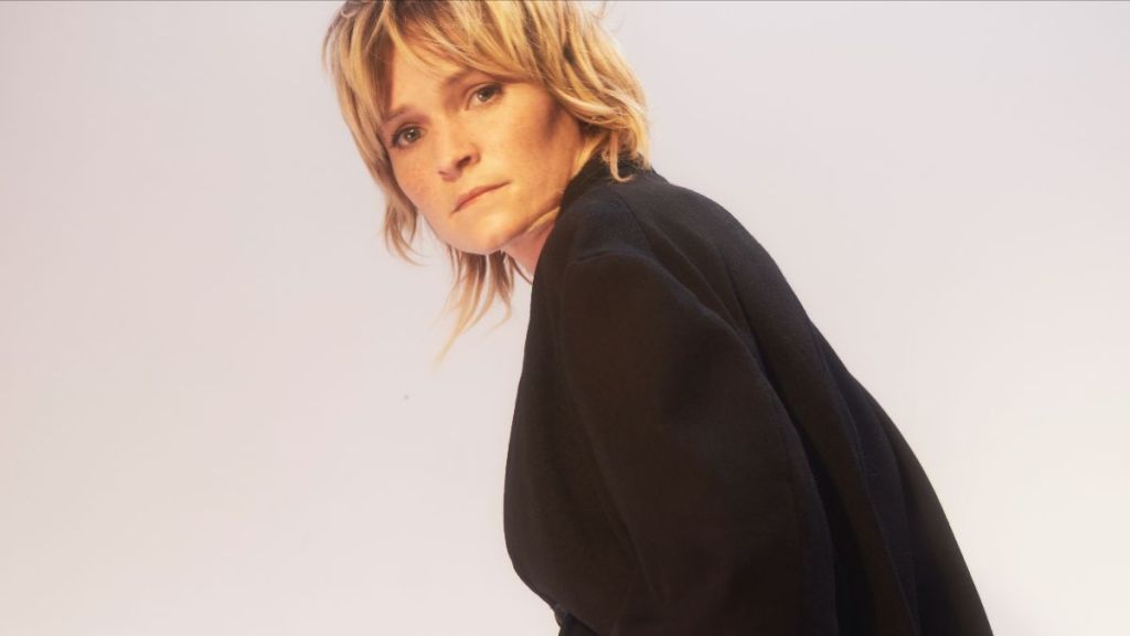 BILLY NOMATES INCURS THE WRATH OF BORING INDIE&nbsp;FANS