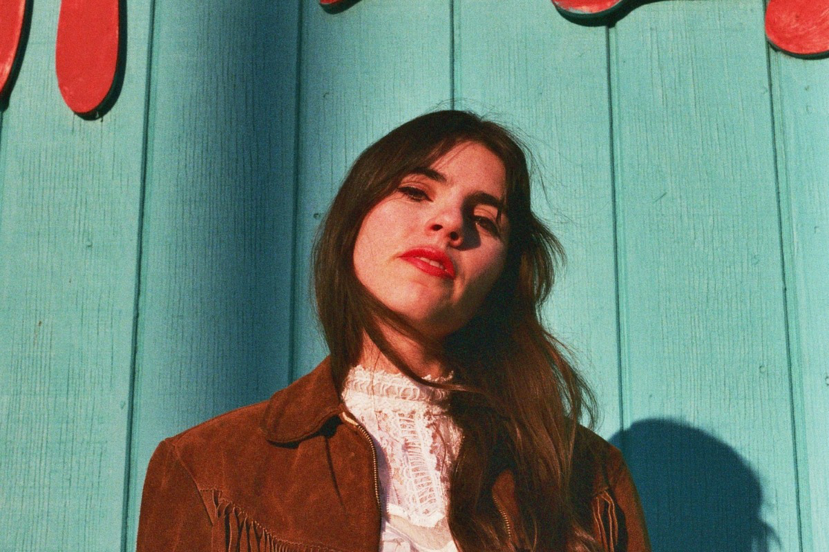 Hazel England HAZEL ENGLISH WITH 80s INDIE POP COOL – The Pop Corporation