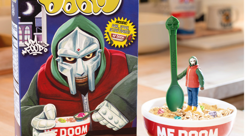 DOOM ACTION FIGURE AND&nbsp;SPOON