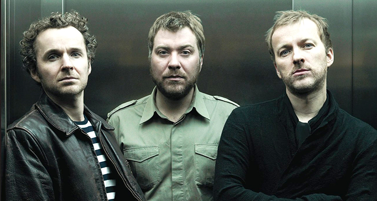 INTIMATE DOVES SHOWS