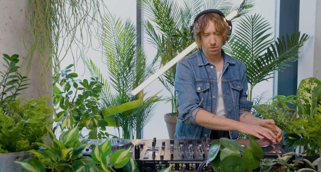 SHOEGAZE DANIEL AVERY&nbsp;MIX